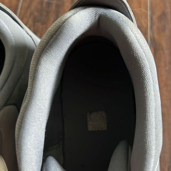 Nike Jordan Big Fund BV6273-002 Cool Grey/White-Wolf Grey Size 11.5 in GUC main image 5